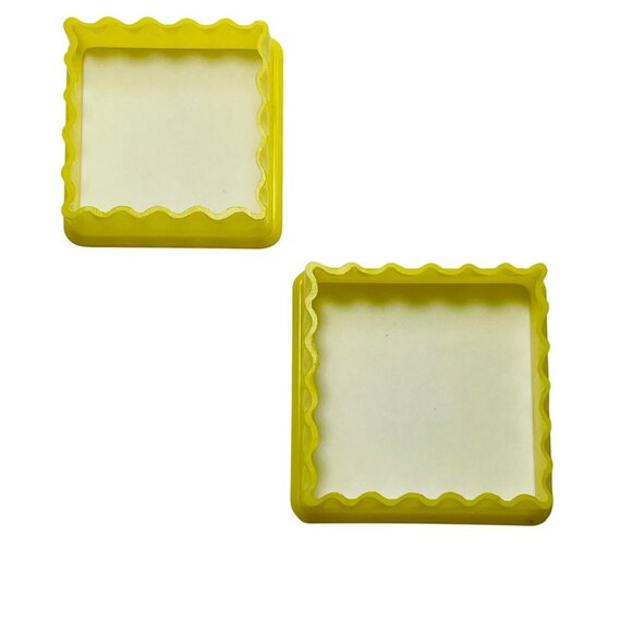 Square Stackable Yellow Biscuit Cookie Cutters Set Of 2 Made Hong Kong Vintage - Picture 3 of 8